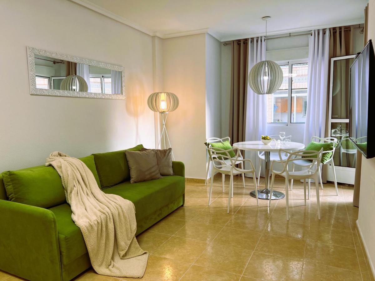 Holiday Suite Fragata Torrevieja Eksteriør billede