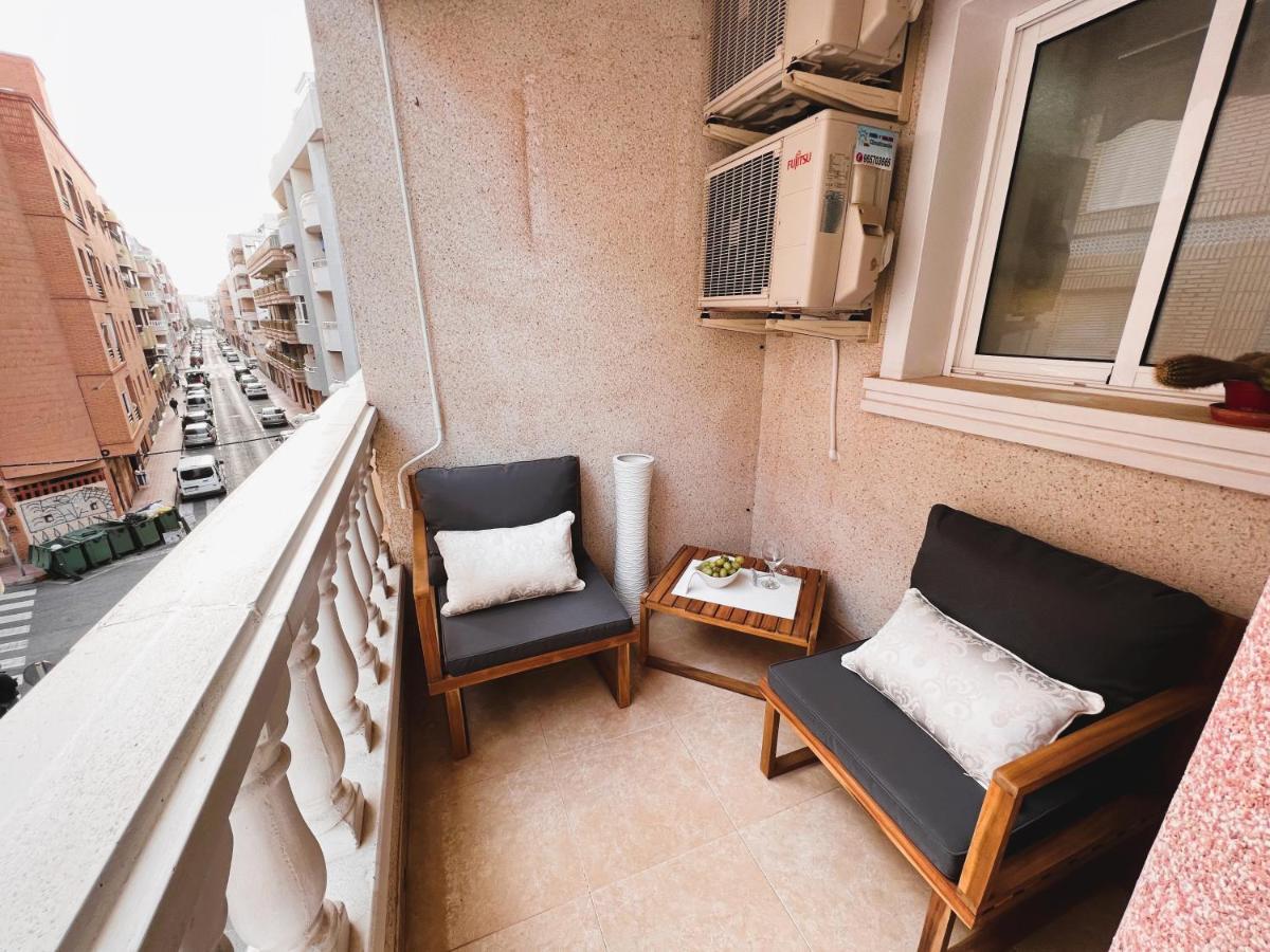 Holiday Suite Fragata Torrevieja Eksteriør billede