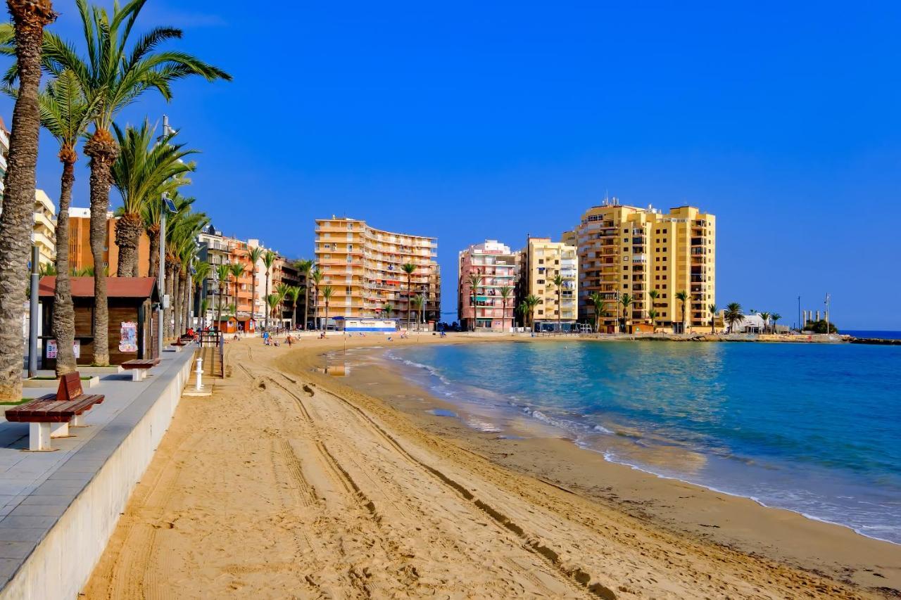 Holiday Suite Fragata Torrevieja Eksteriør billede